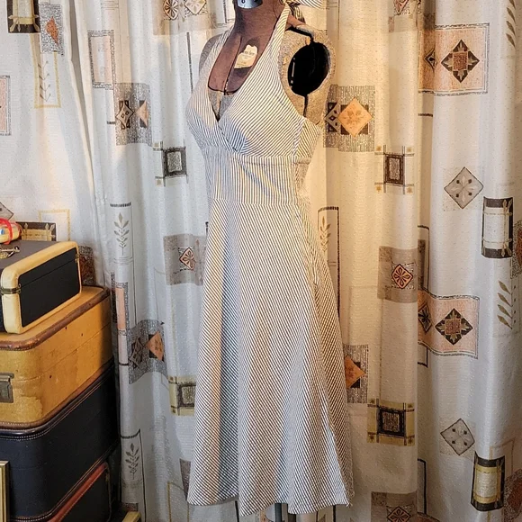 Retro Grey Seersucker Dress - Picture 8 of 11